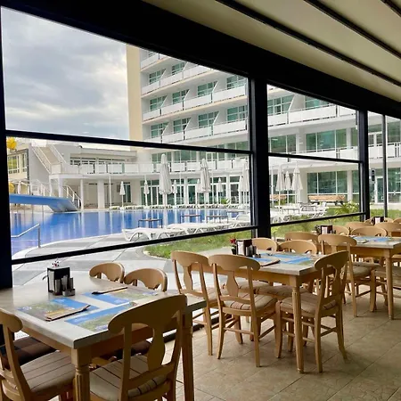 Hotel Grand Nirvana 4*