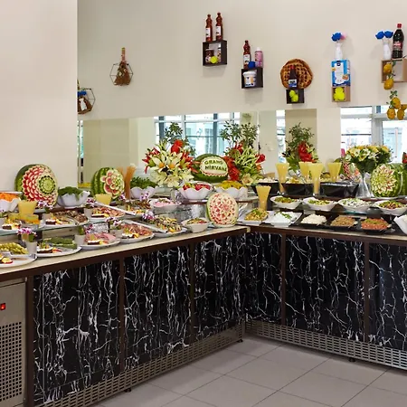 Grand Nirvana Szálloda 4*