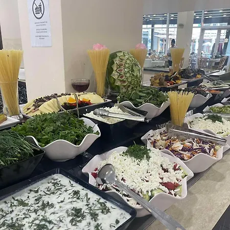 Hotel Grand Nirvana 4*