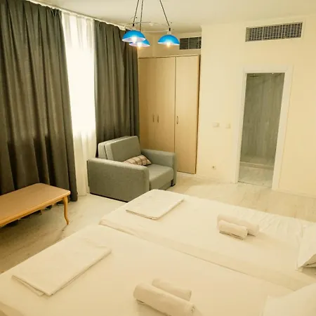Grand Nirvana Хотел 4*