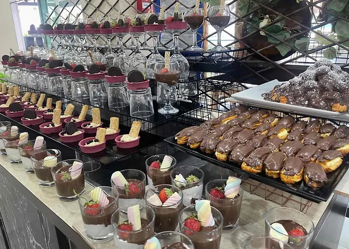 호텔 Grand Nirvana 4*