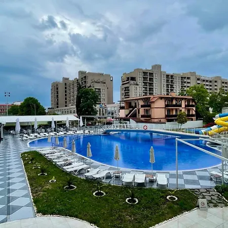 Grand Nirvana Hotel 4*