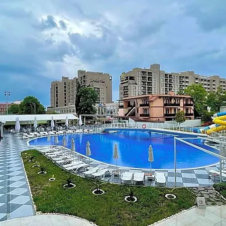 гранд нирвана - ол инклузив&безплатен чадър и шезлонг на плажа Хотел 4*