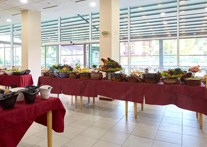 Хотел гранд нирвана - ол инклузив&безплатен чадър и шезлонг на плажа 4*