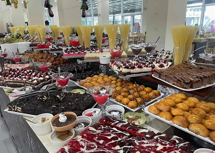 гранд нирвана - ол инклузив&безплатен чадър и шезлонг на плажа Хотел