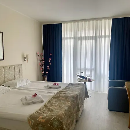 Grand Nirvana Hotel 4*