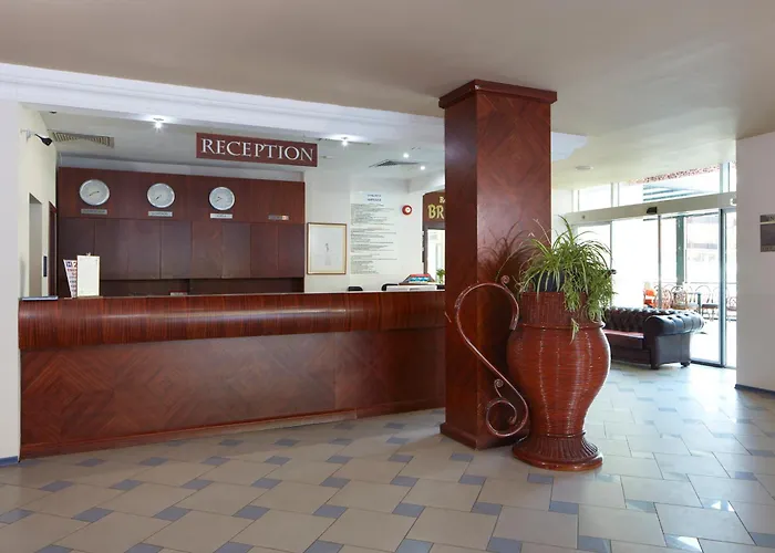 Ξενοδοχείο Grand Nirvana 4*