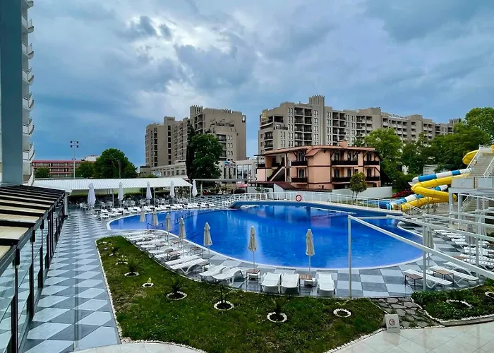 Grand Nirvana Ξενοδοχείο 4*