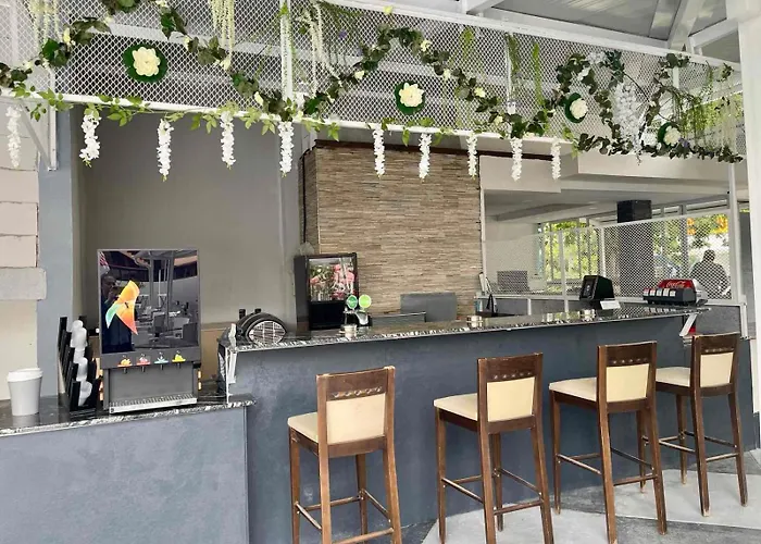 Grand Nirvana Σάνι Μπιτς