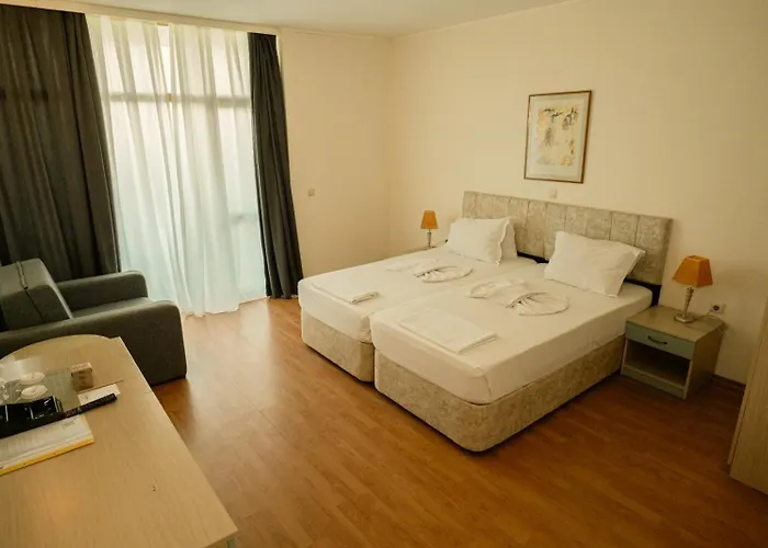 Grand Nirvana 4* Σάνι Μπιτς