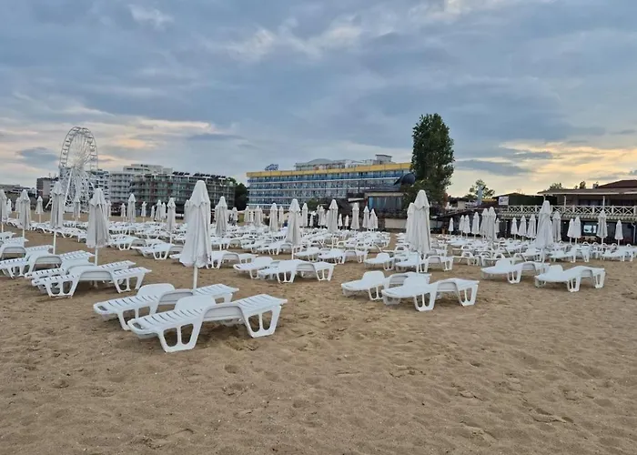 Grand Nirvana Σάνι Μπιτς