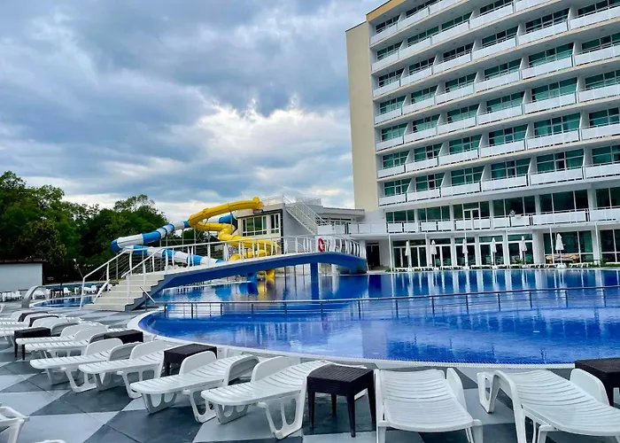 Grand Nirvana 4* Σάνι Μπιτς